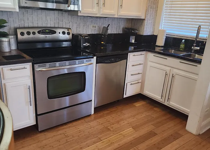 Cozy View Downtown Atlanta Condo